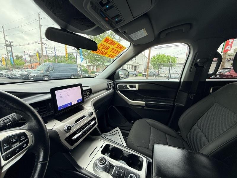 Ford Explorer XLT AWD 2023