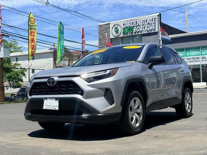 Toyota RAV4 LE 2024