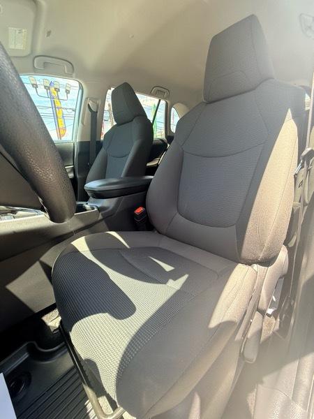Toyota RAV4 LE 2024