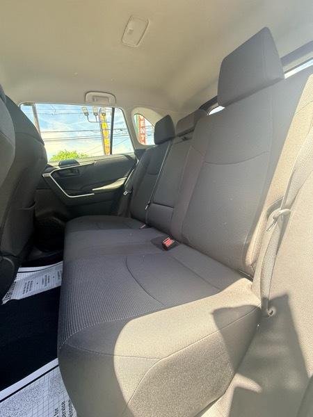 Toyota RAV4 LE 2024