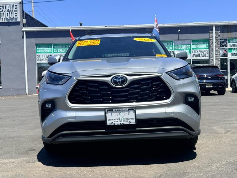 Toyota Highlander LE 4D SUV FWD 2023