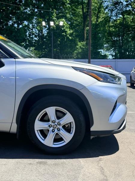 Toyota Highlander LE 4D SUV FWD 2023