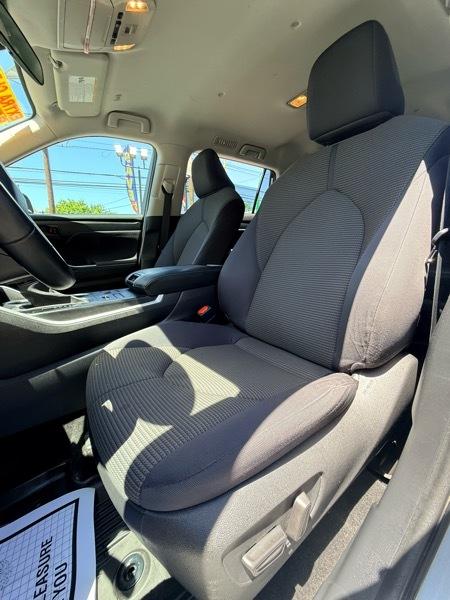 Toyota Highlander LE 4D SUV FWD 2023