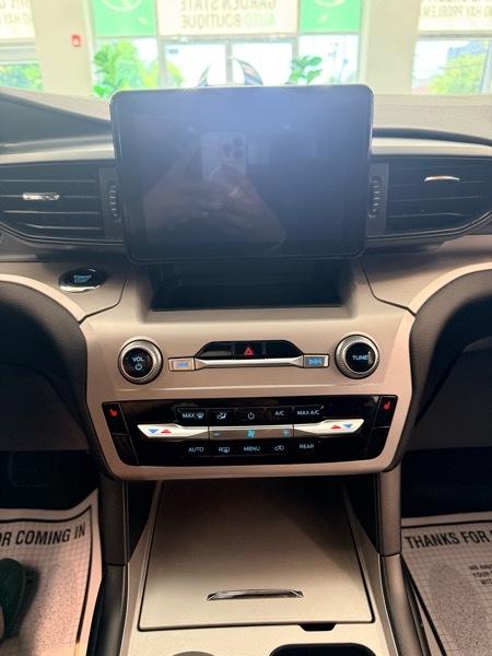 Ford Explorer XLT AWD 2023