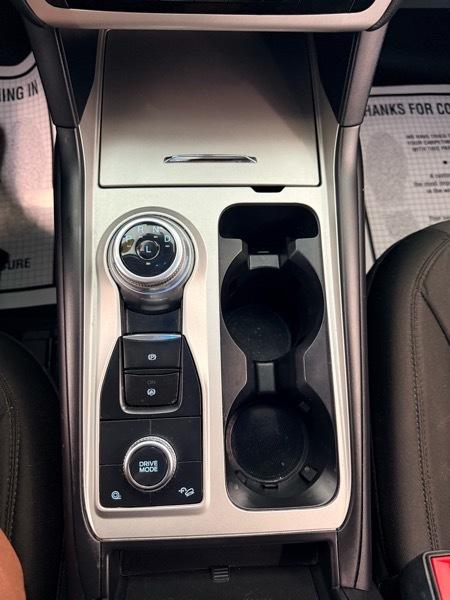 Ford Explorer XLT AWD 2023