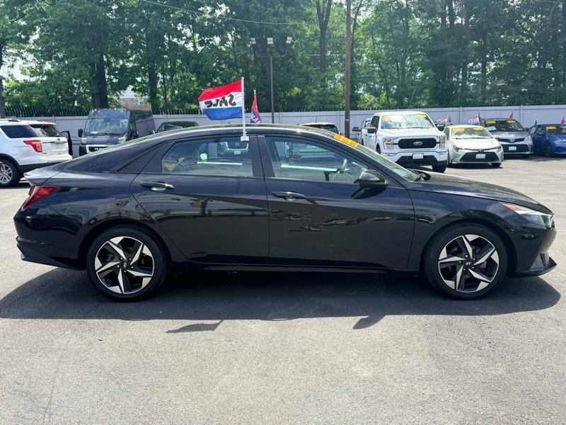 Hyundai Elantra SEL 2023
