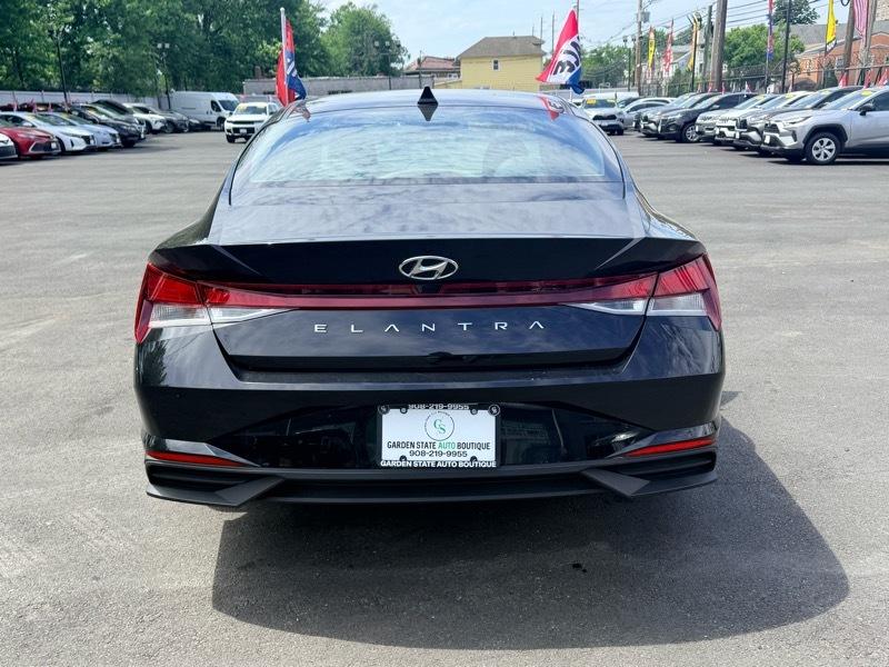 Hyundai Elantra SEL 2023