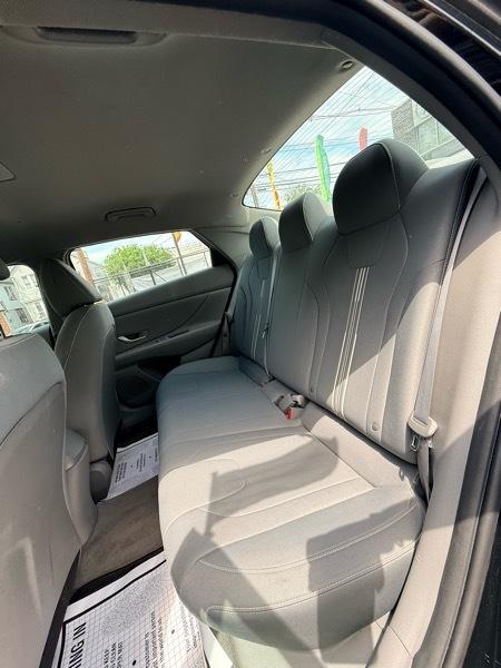 Hyundai Elantra SEL 2023
