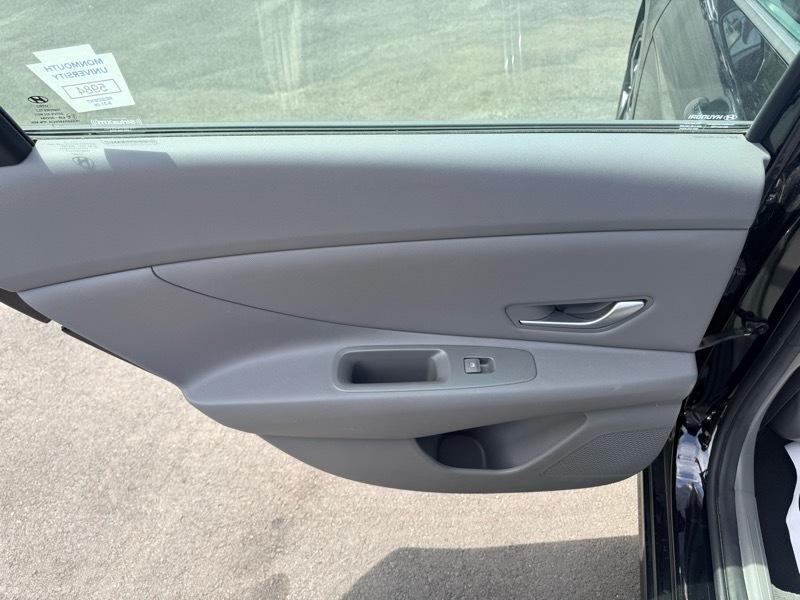 Hyundai Elantra SEL 2023