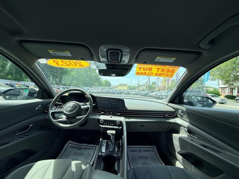 Hyundai Elantra SEL 2023