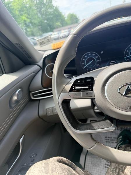 Hyundai Elantra SEL 2023
