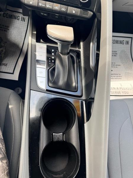 Hyundai Elantra SEL 2023