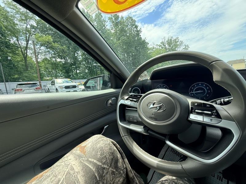 Hyundai Elantra SEL 2023