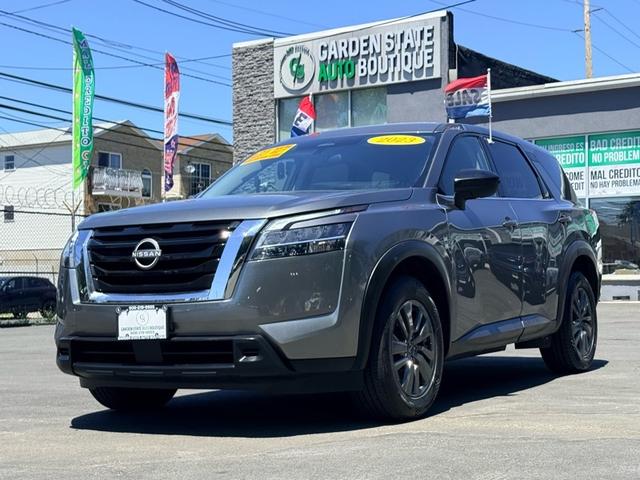 2023 Nissan Pathfinder S 4WD