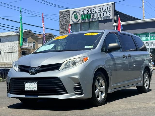 Silver 2020 Toyota Sienna L 7-Passenger FWD Minivan Front-Wheel Drive