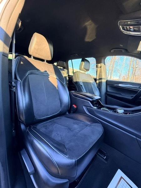 Jeep Grand Cherokee L Laredo 4WD 2023