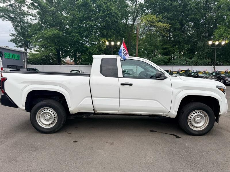 Toyota Tacoma SR5 Xtracab 2WD 2024