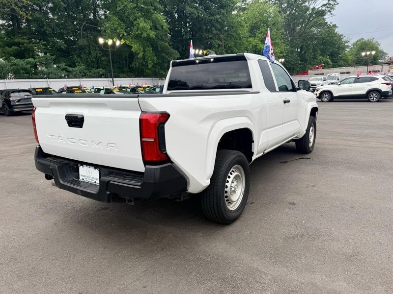 Toyota Tacoma SR5 Xtracab 2WD 2024