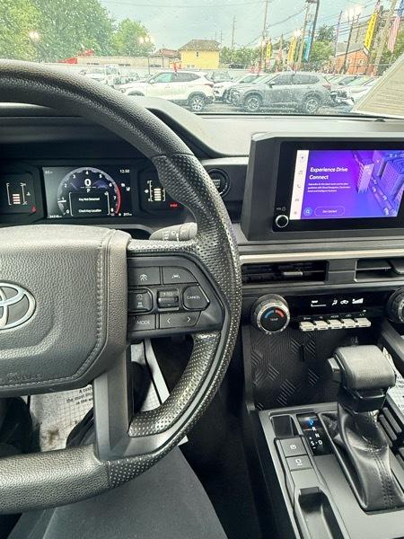 Toyota Tacoma SR5 Xtracab 2WD 2024