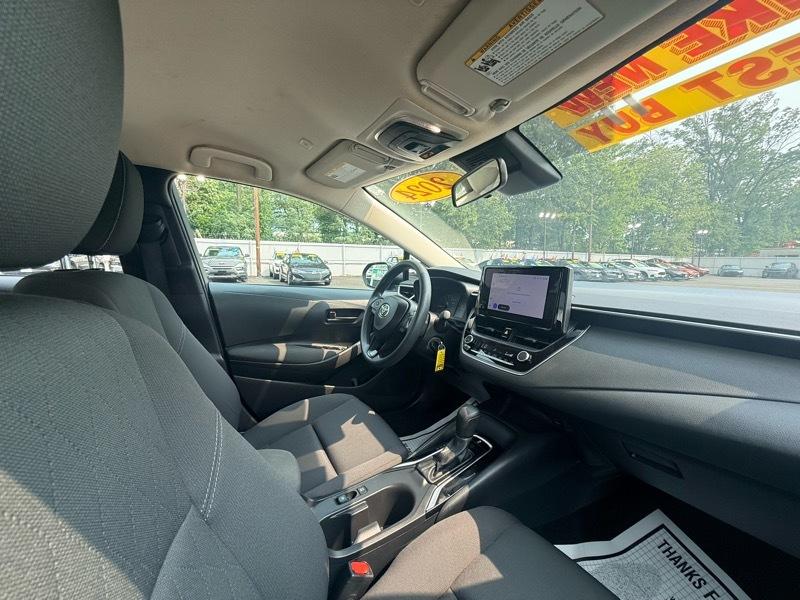 Toyota Corolla LE 2024
