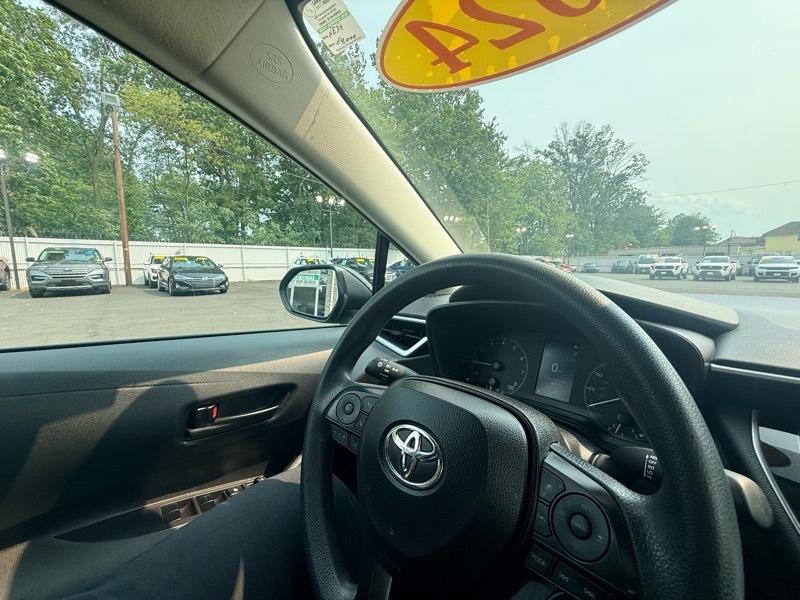 Toyota Corolla LE 2024
