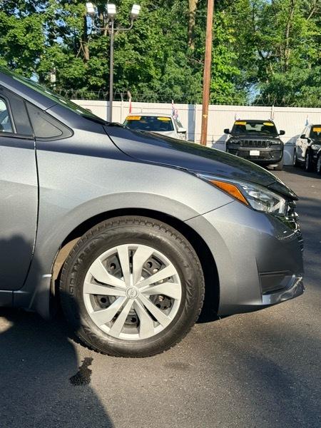 Nissan Versa S CVT 2025