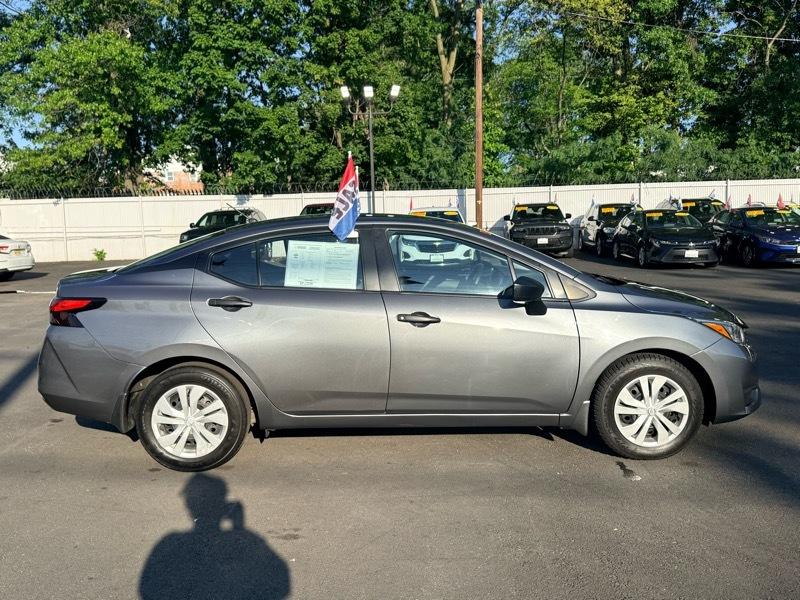 Nissan Versa S CVT 2025