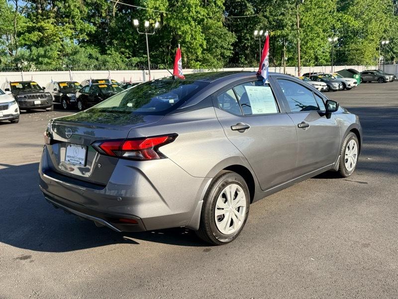 Nissan Versa S CVT 2025