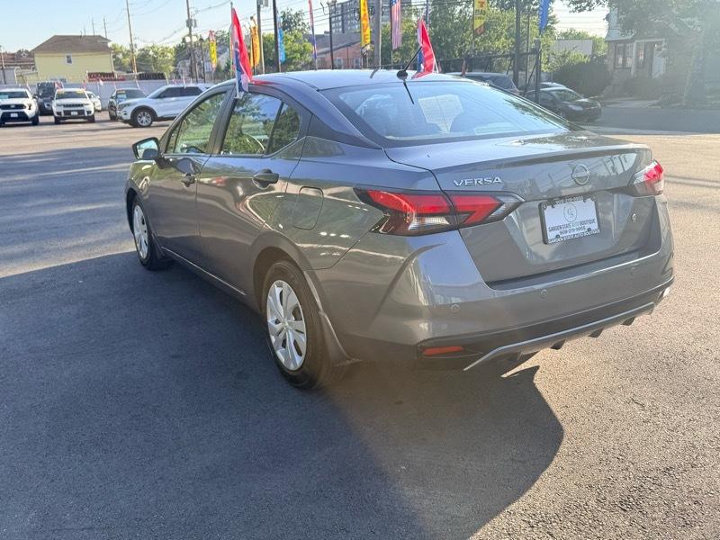 Nissan Versa S CVT 2025