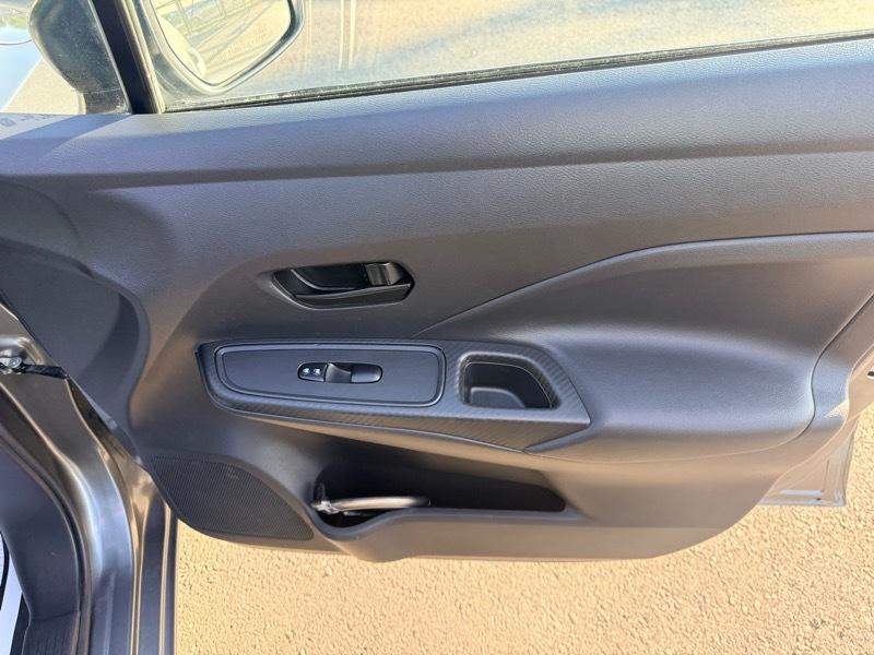 Nissan Versa S CVT 2025