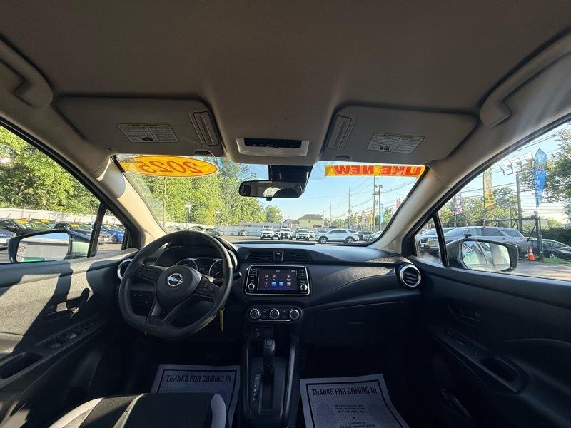 Nissan Versa S CVT 2025