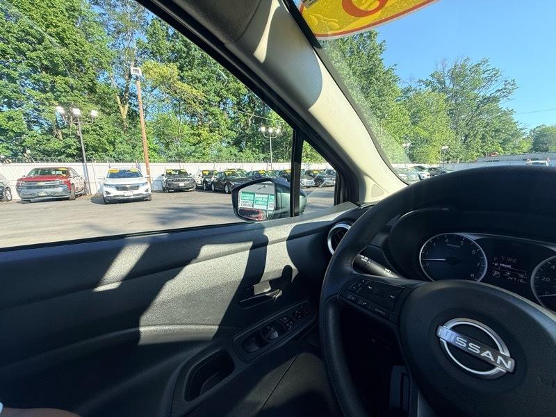 Nissan Versa S CVT 2025