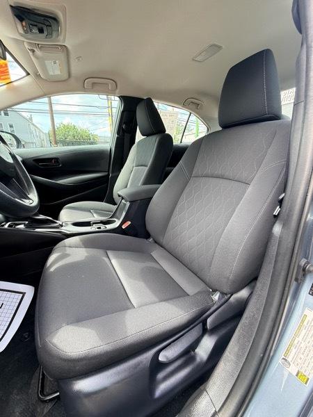 Toyota Corolla LE 2025