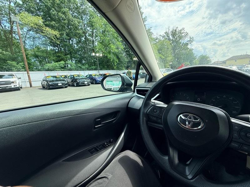 Toyota Corolla LE 2025
