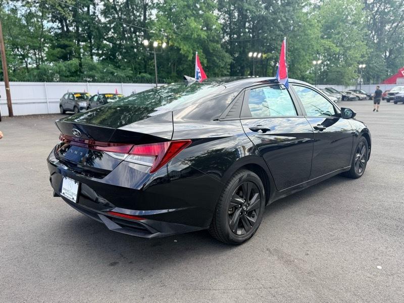 Hyundai Elantra SEL 2023