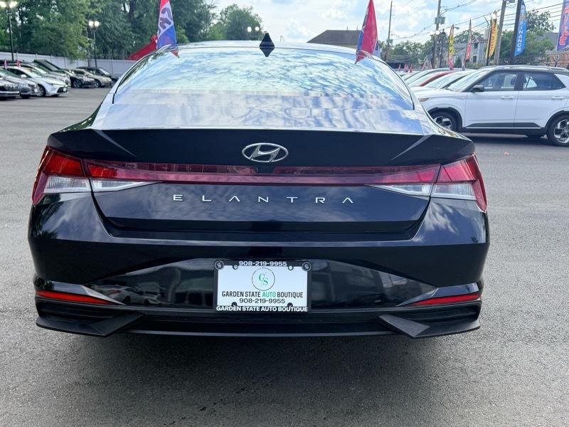 Hyundai Elantra SEL 2023