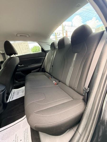 Hyundai Elantra SEL 2023