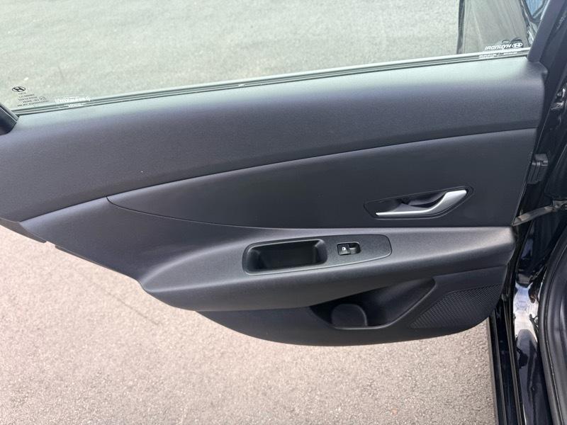 Hyundai Elantra SEL 2023