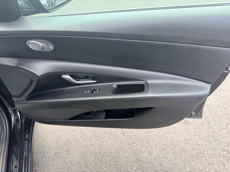 Hyundai Elantra SEL 2023