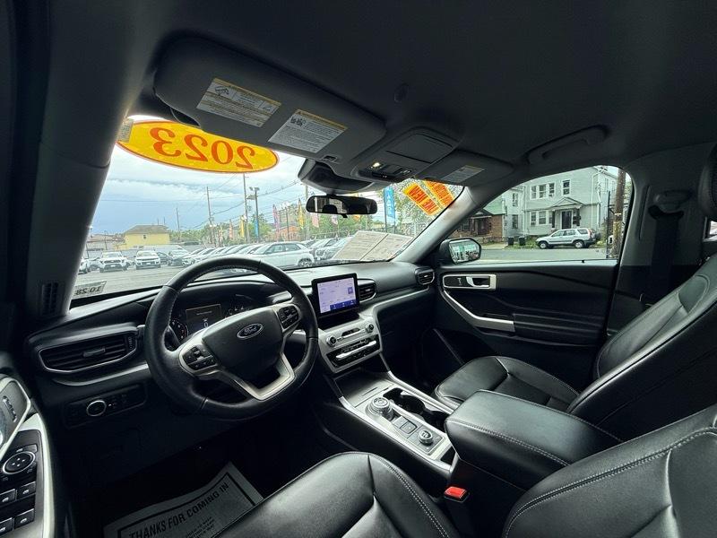 Ford Explorer XLT AWD 2023