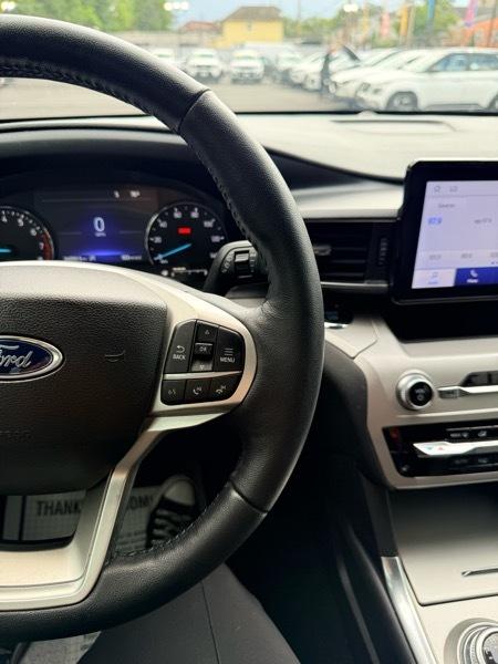 Ford Explorer XLT AWD 2023