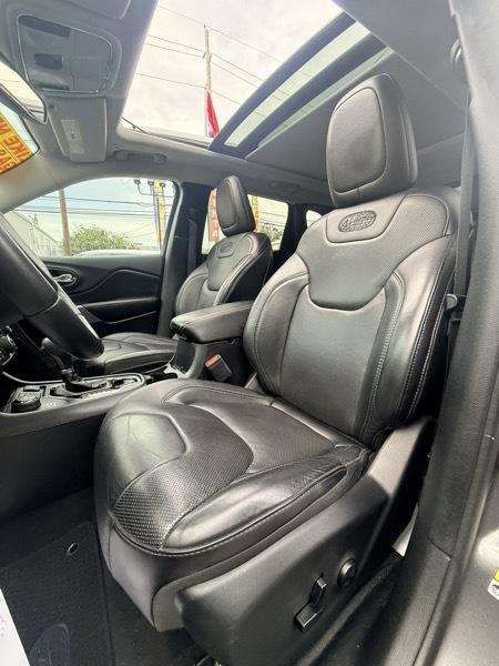 Jeep Cherokee Overland 4WD 2019