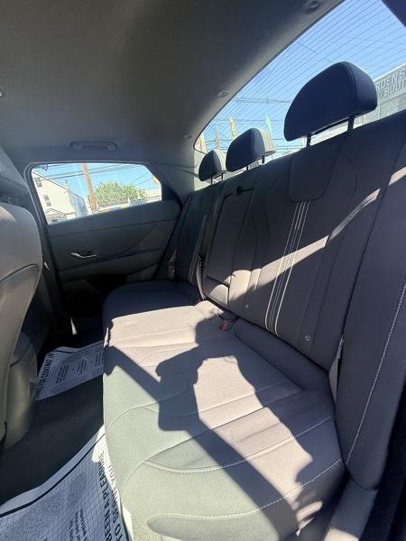 Hyundai Elantra SEL Convenience 2025