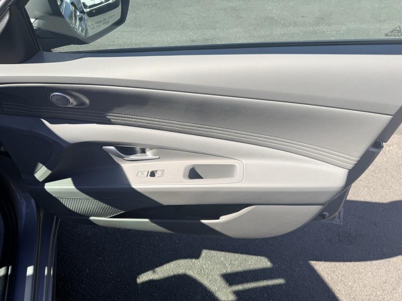 Hyundai Elantra SEL Convenience 2025