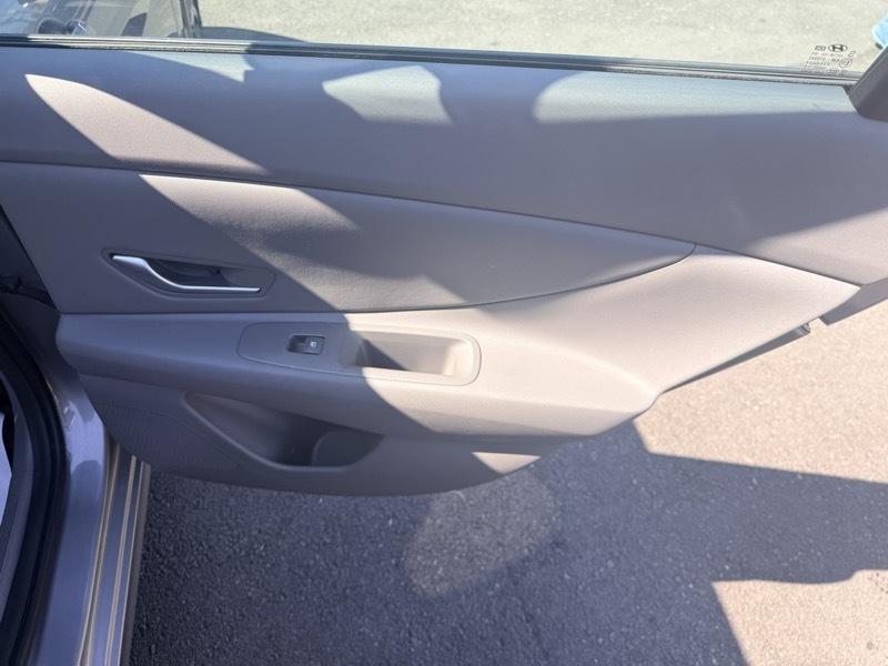 Hyundai Elantra SEL Convenience 2025