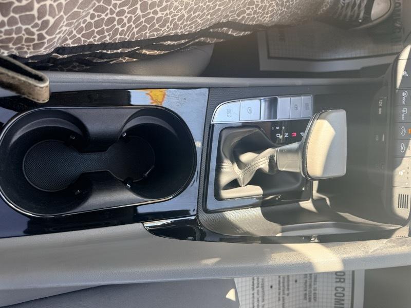 Hyundai Elantra SEL Convenience 2025
