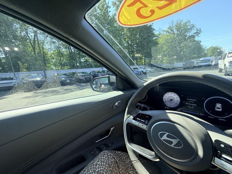 Hyundai Elantra SEL Convenience 2025
