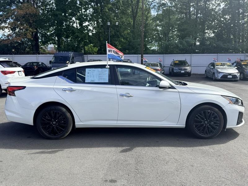 Nissan Altima 2.5 SV AWD 2025