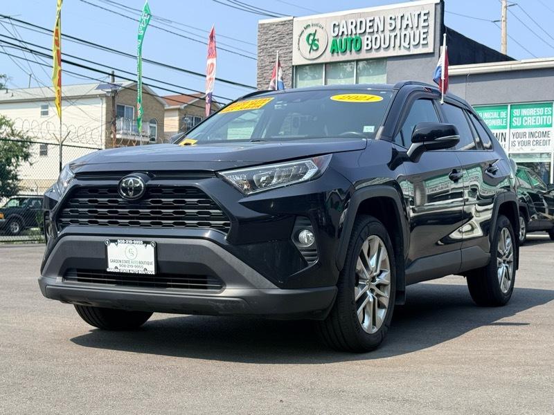 Toyota RAV4 XLE Premium AWD 2021