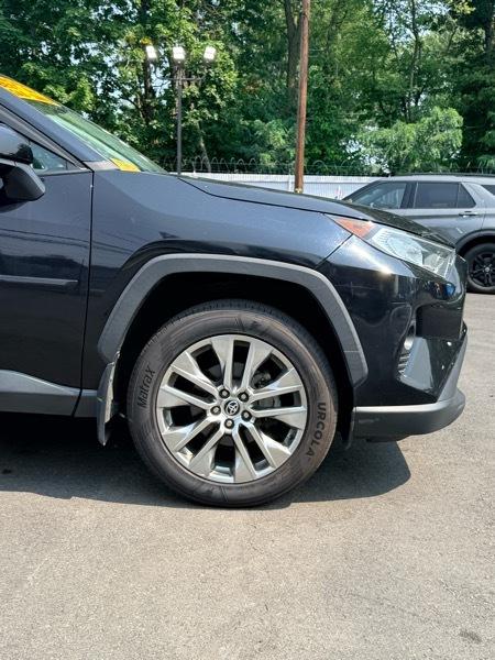 Toyota RAV4 XLE Premium AWD 2021